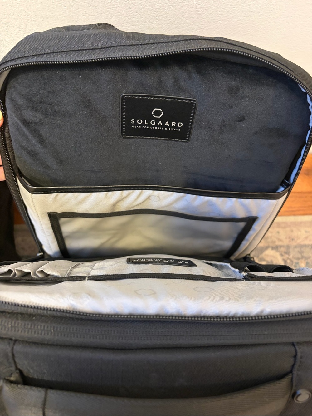 Solgaard Endeavor 2.0 (Venture) Backpack with Closet Large Baltic Black NWT - Picture 6 of 7